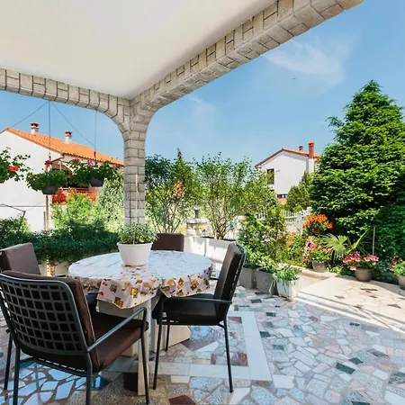 With A Parking Space Stinjan, - 15560 Apartment