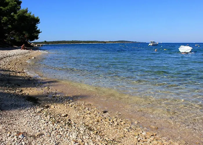 With A Parking Space Stinjan, - 15560 아파트