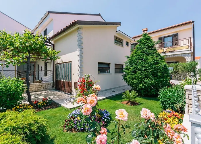 아파트 With A Parking Space Stinjan, - 15560