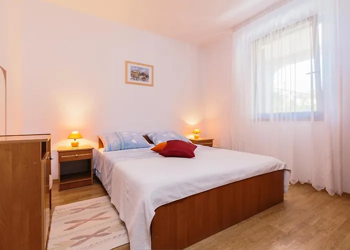 아파트 With A Parking Space Stinjan, - 15560 풀라