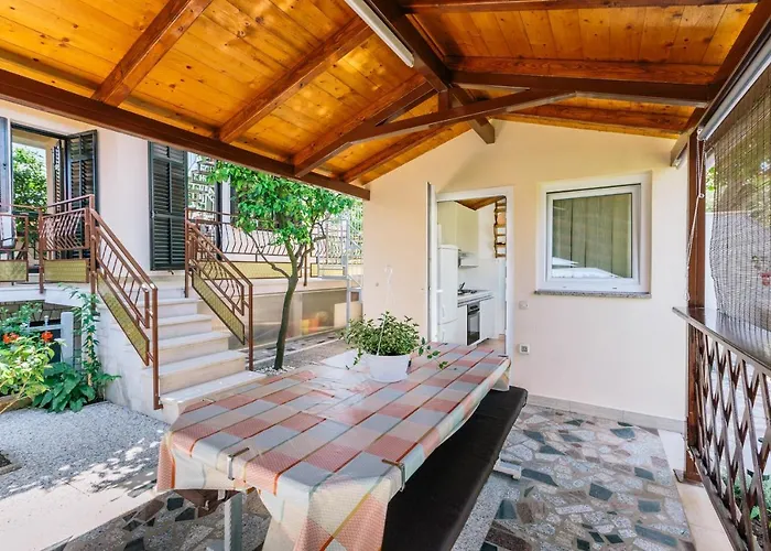 With A Parking Space Stinjan, - 15560 아파트