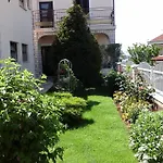 With A Parking Space Stinjan, - 15560 Διαμέρισμα Πούλα