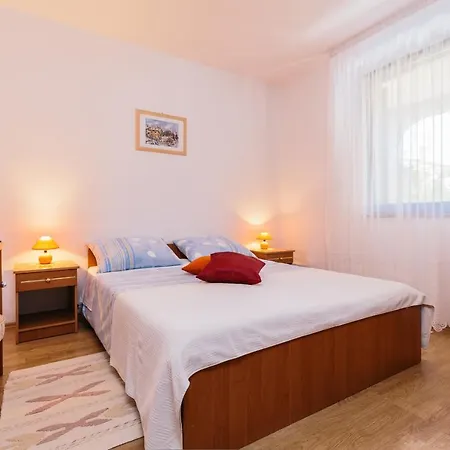 Апартаменты With A Parking Space Stinjan, - 15560 Пула
