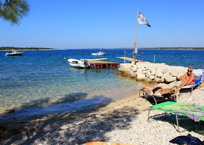 Lejlighed With A Parking Space Stinjan, - 15560 Pula